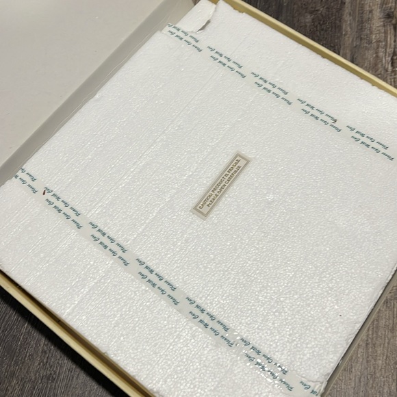 Lenox frame - Picture 2 of 5